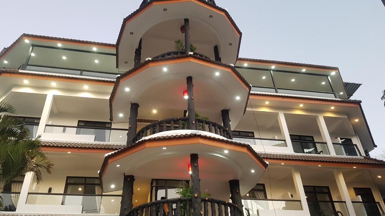 La Capannina Hotel Patong ภายนอก รูปภาพ