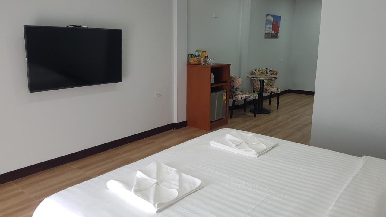 La Capannina Hotel Patong ภายนอก รูปภาพ