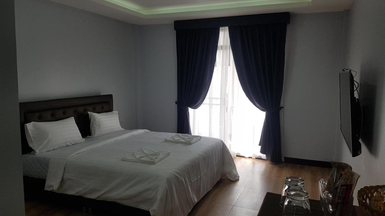 La Capannina Hotel Patong ภายนอก รูปภาพ
