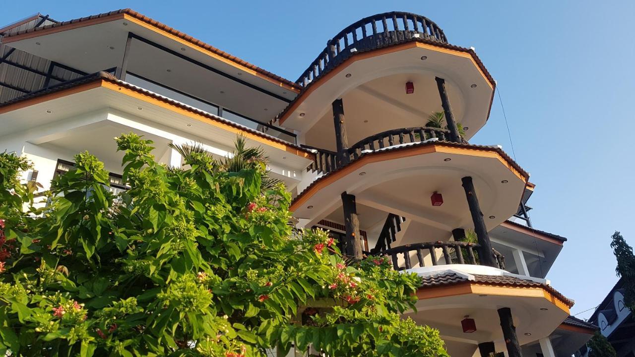 La Capannina Hotel Patong ภายนอก รูปภาพ